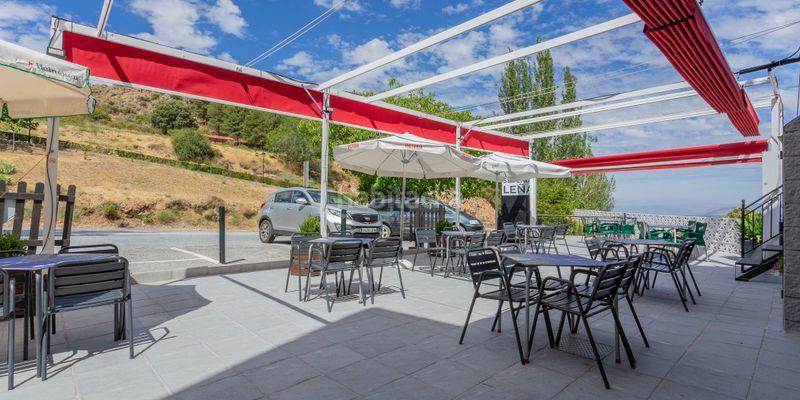 Foto 0afde0a5-7646-421b-9495-efbb211f29a4. Edificio en Güéjar Sierra