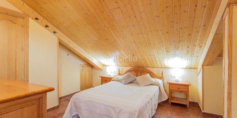 Foto b995645a-3d14-48f2-9b4b-f13505251f91. Edificio en Güéjar Sierra