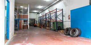 Industrial building in Polígono Atxukarro