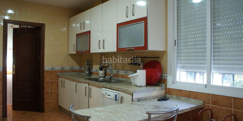 Foto 4d0e6a33-0aa5-4f35-908c-030dd4744941. Casa en Carlota (La)