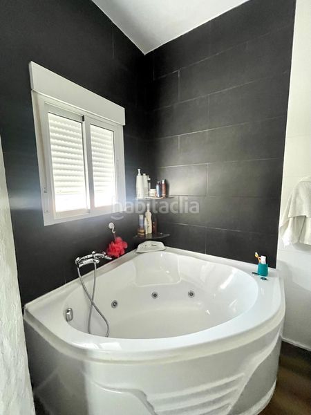 Foto a9f8ca7a-caec-48f7-b660-5acec795c60e. Casa amb aparcament a Lepe
