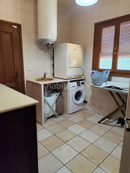 Foto 76907280-96ff-460a-b207-157b887e8e86. Casa amb aparcament a Lepe