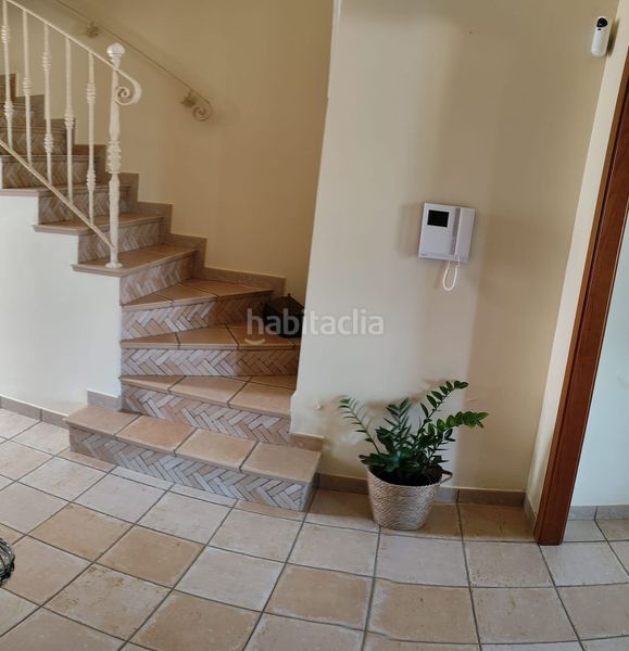 Foto a82988ef-7979-410a-b1e9-c22039b27a0d. Casa amb aparcament a Lepe