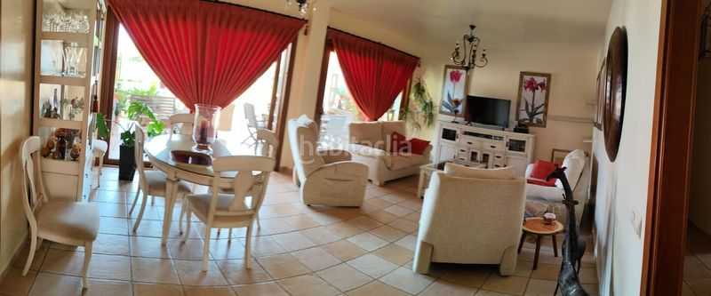 Foto d36ff99a-24c3-40fc-8fc6-bdb54e45dd22. Casa amb aparcament a Lepe