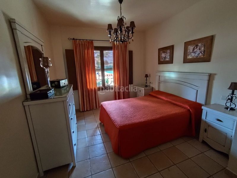 Foto f1289023-87ac-4fcc-b060-999ab559cedf. Casa amb aparcament a Lepe