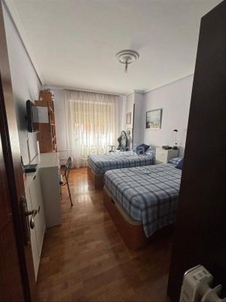 Foto 05b66024-43e6-47d0-b4ce-b7c5d0380d42. Pis a Centro Miranda de Ebro