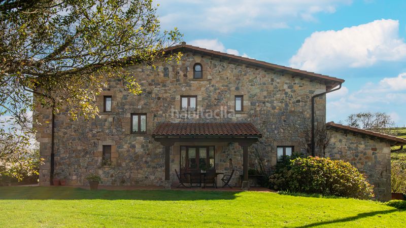 Foto 74d75185-68af-4411-8e45-fee0528bade7. Casa en Villafufre