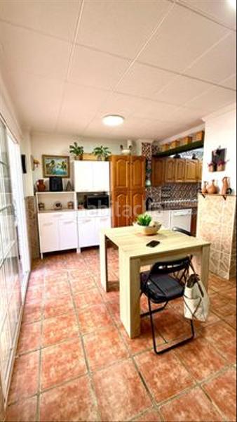 Foto 08c32ebd-7772-46a2-8339-aad4d4295690. House with parking in Zona la Ermita Torrent