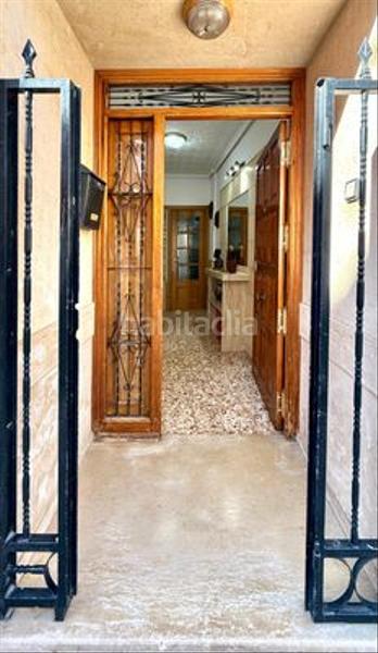 Foto b194c3c2-064a-447c-8ce8-7bbbd2a8ef76. House with parking in Zona la Ermita Torrent