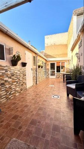 Foto 6e2a35c6-7d2c-4f88-9236-f5a37a95e5ab. Maison avec parking dans Zona la Ermita Torrent