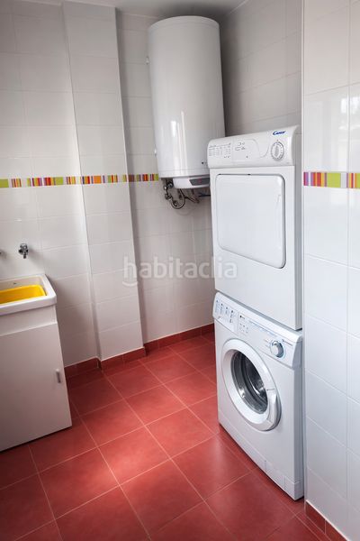 Foto 520e7bd8-8a12-48cf-9129-1a6325decb5f. Casa amb aparcament a Almodóvar del Río