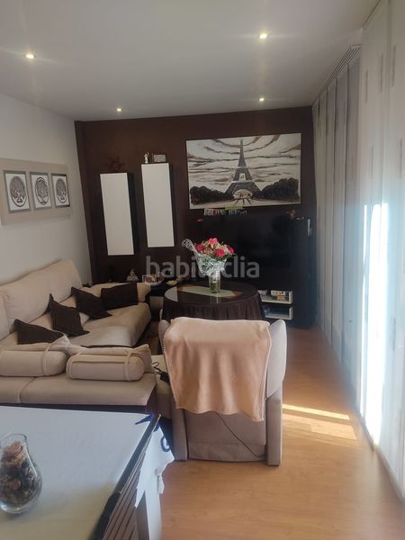 Foto eca8f3b8-b44d-4a6e-8415-218e0fbdff59. Casa amb aparcament a Almodóvar del Río