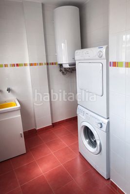 Foto f7b8c41b-4b6e-4f0f-abdc-85c47bb63fc0. Casa amb aparcament a Almodóvar del Río