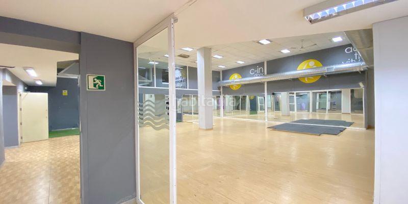 Foto b2deb19c-a33b-4fba-8ade-5db682f8ea00. Locale commerciale in Ciudad Jardín - Parque Roma Zaragoza