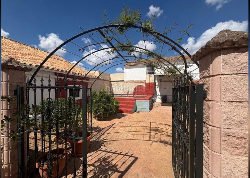 Foto 1d6fe831-34e4-40ab-bacc-d81d7c883a96. Casa amb aparcament a Fuente Palmera