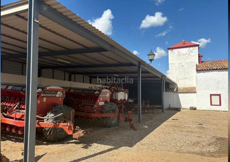 Foto 76745a2b-8570-4e56-985f-d00e345eabd0. Casa amb aparcament a Fuente Palmera