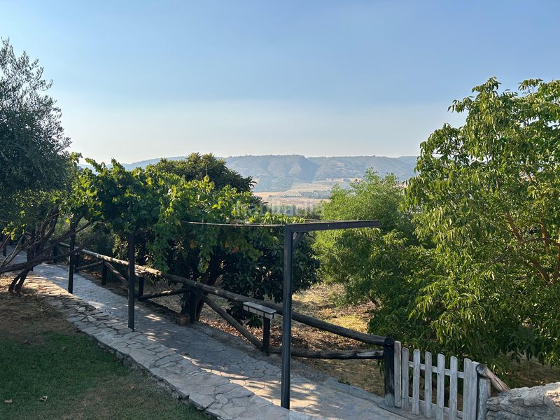 Foto 6879a236-7408-457b-bdbf-8cbc25fb18bc. Masia amb aparcament a Centro Ronda