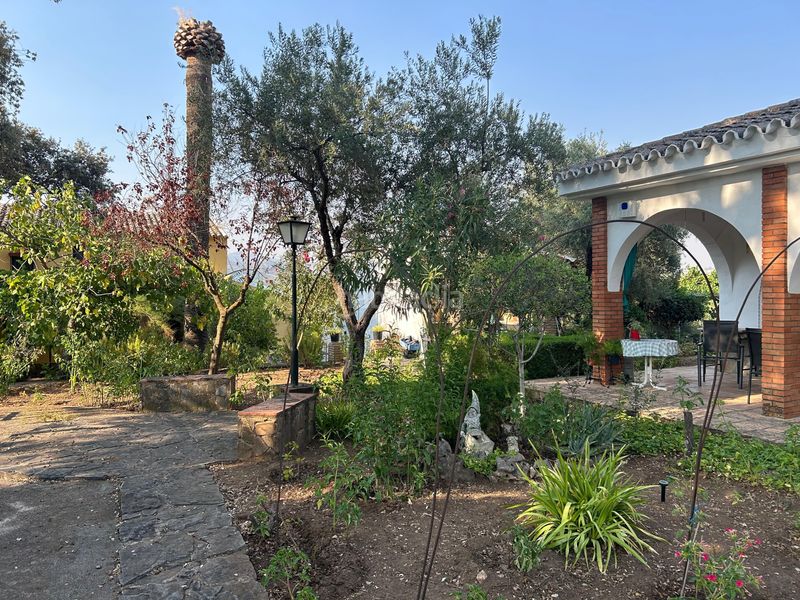 Foto d3765af8-4e6c-433b-9844-769a73c21288. Masia amb aparcament a Centro Ronda