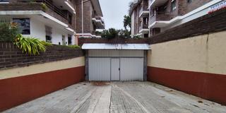 Car parking in Calle Fernández vallejo