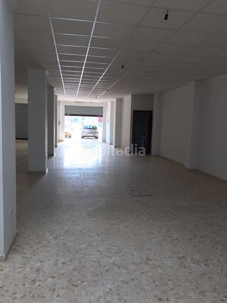 Foto 9b9a5148-55c1-4a36-9279-9c1cfbf75fc4. Local comercial a Lora del Río