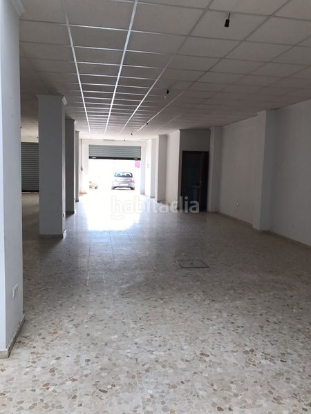 Foto b5dc1a3b-0de1-4f60-bb9f-4f677816a92d. Local comercial a Lora del Río