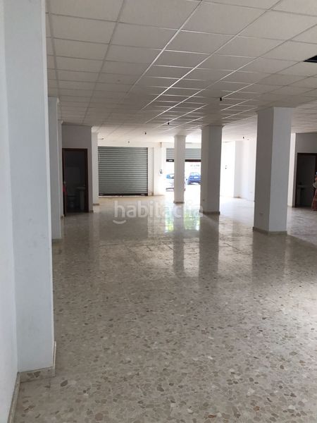 Foto e39beb35-24cb-4a5c-909f-fc3dbac0525c. Local comercial a Lora del Río