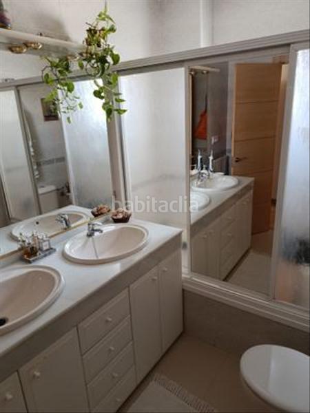 Foto 65f0fc4a-882a-479c-9ca1-5b5e154cdb60. Casa amb aparcament a Condequinto Montequinto