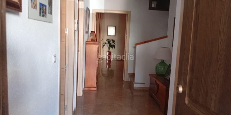 Foto acb2c3e6-1227-4f44-a9f9-e8f814c7ec1d. House with parking in Condequinto Montequinto