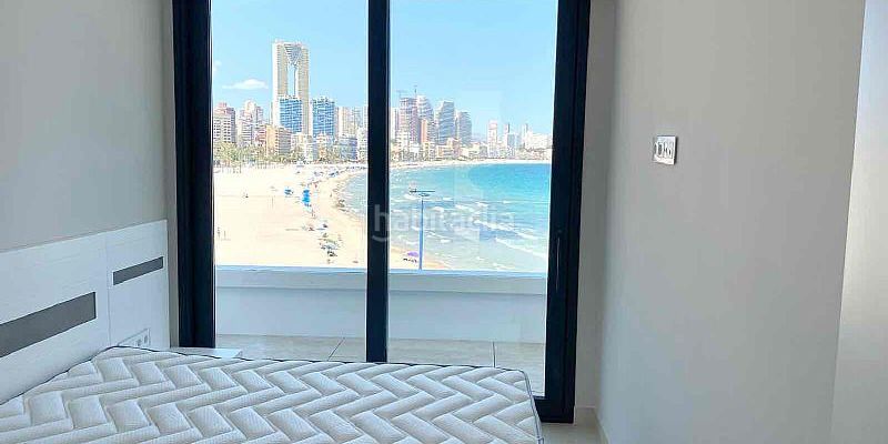 Foto 16c2e587-c9e2-486a-94f6-f3d6f1f4adda. Semi detached house in Playa Poniente Benidorm