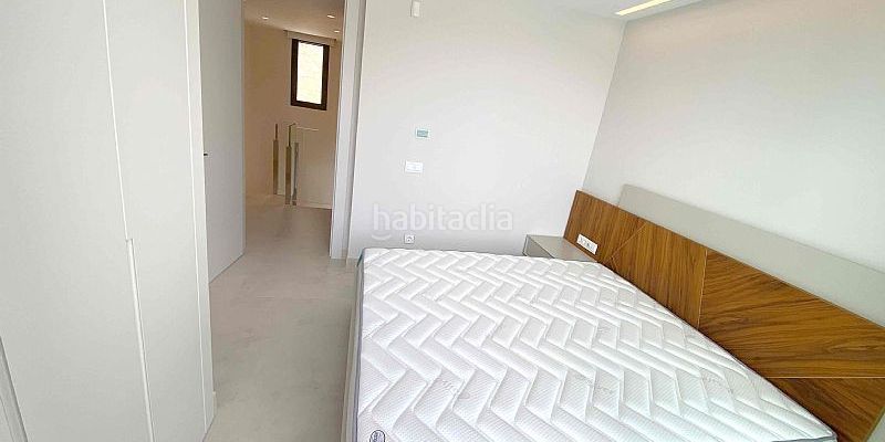 Foto 771f790f-813a-4009-9f3e-72fd51f96225. Semi detached house in Playa Poniente Benidorm