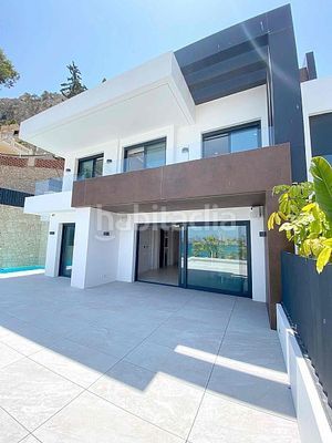 Foto aca713fa-99a9-4369-be60-2f82a1fdaf78. Semi detached house in Playa Poniente Benidorm