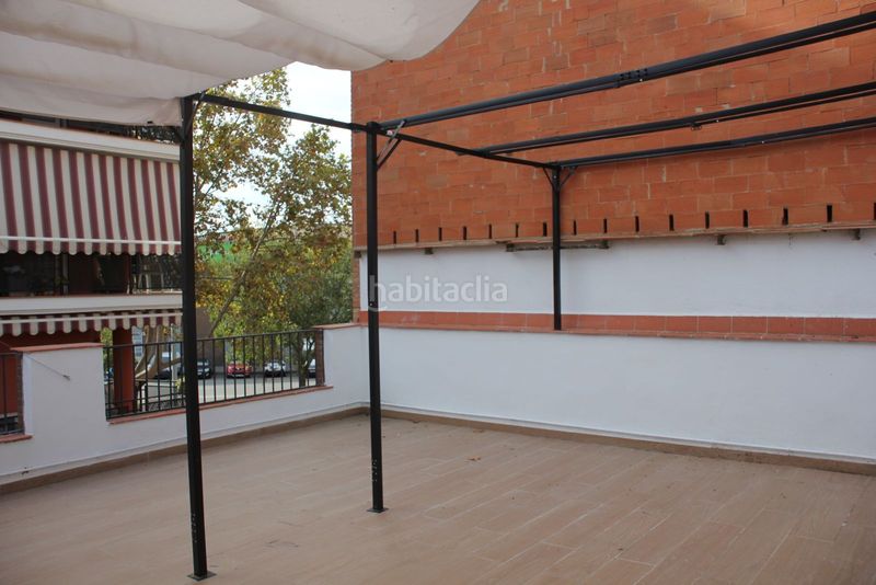 Foto 0a40118a-cf39-47a5-8225-9d93d0868b77. Edifici a Bon Pastor Barcelona