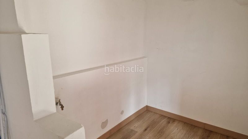 Foto ea2bb54a-8138-49b6-89dc-6b4f97e62e7e. Edifici a Bon Pastor Barcelona