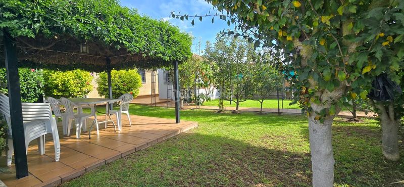 Foto 2c90ceb8-c9e0-4d5b-932c-3ad01a421214. Casa amb aparcament a Cuatro Pinos - El Carmen Puerto de Santa María (El)