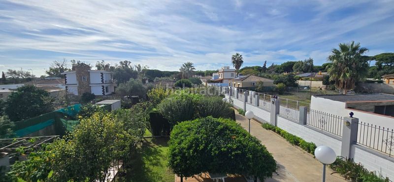 Foto 5ced8fb4-9c91-4387-9d7e-71abc258de7d. Casa amb aparcament a Cuatro Pinos - El Carmen Puerto de Santa María (El)