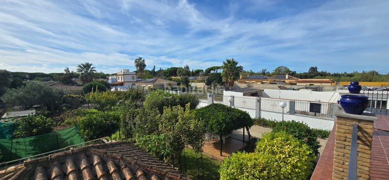 Foto e74cb80b-03f8-4ecf-ac6f-71705563d08a. Casa amb aparcament a Cuatro Pinos - El Carmen Puerto de Santa María (El)