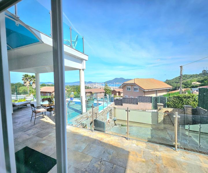 Foto 18175ec3-502b-44bc-8c54-cb143a777a61. Casa amb aparcament a Limpias