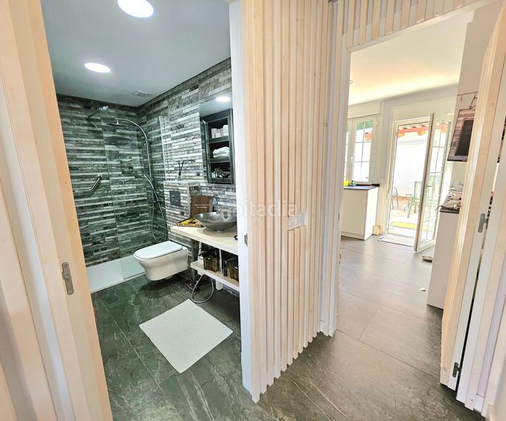 Foto 21b71d90-3905-4acc-86bb-18662a22d144. Casa amb aparcament a Limpias