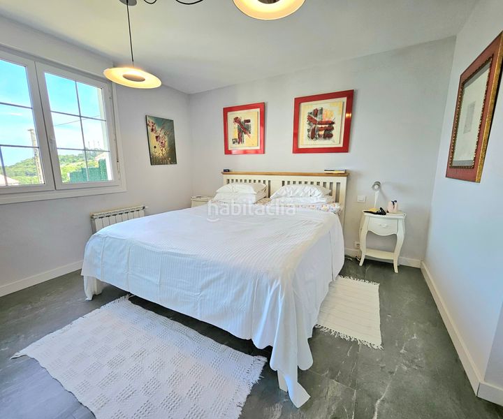 Foto 2cce6b88-ebd9-4472-befb-93aabda43d2e. Casa amb aparcament a Limpias