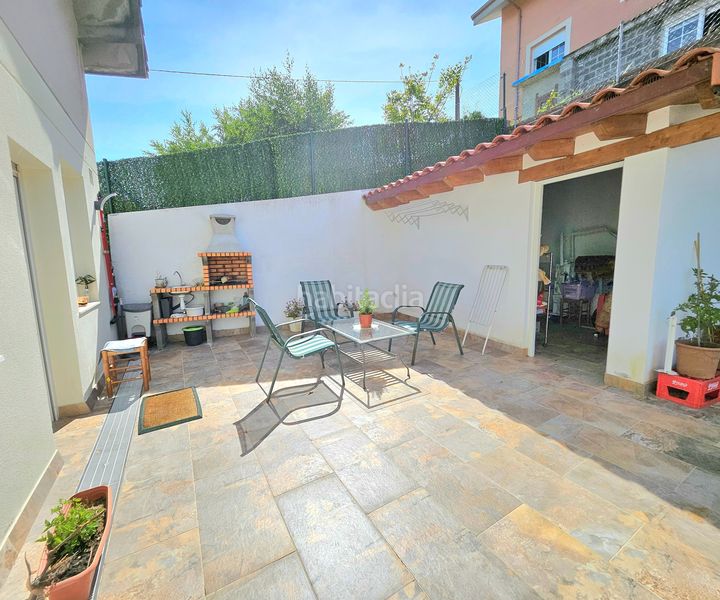 Foto 6dcbe087-4f09-4c77-a575-b436b8dddbb0. Casa amb aparcament a Limpias