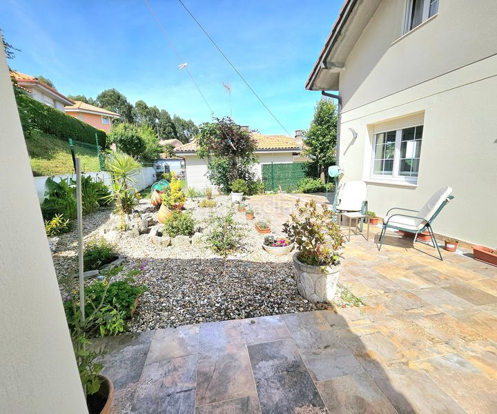 Foto 7444dd8b-d597-49c4-a1b5-f91a4103b841. Casa amb aparcament a Limpias