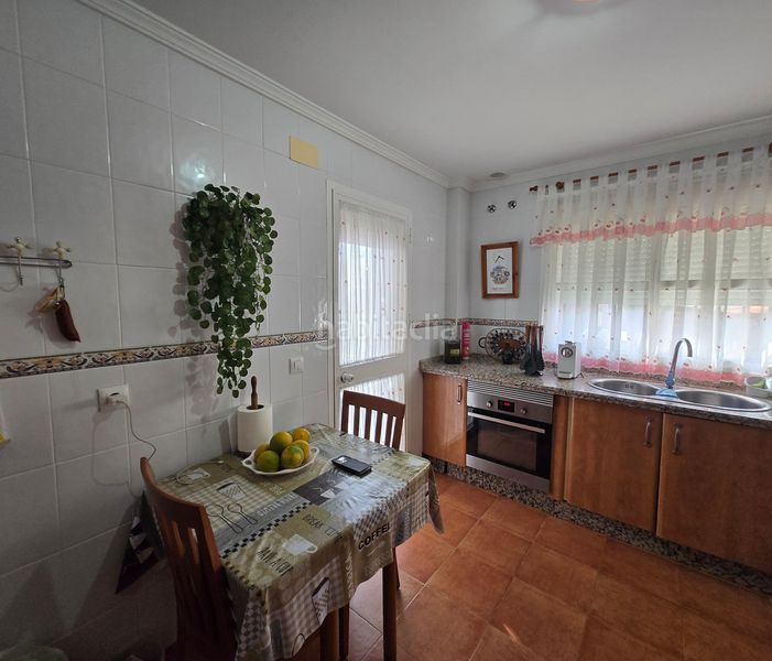 Foto d40a46a3-eac8-41f7-ac2b-779f7ed3f7c9. Casa adossada a Vista Azul - Consolación Dos Hermanas