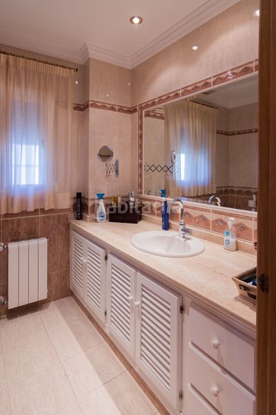 Foto fc4b8122-fab2-46f6-8d37-b1175b62b819. Maison avec parking dans Montecorto