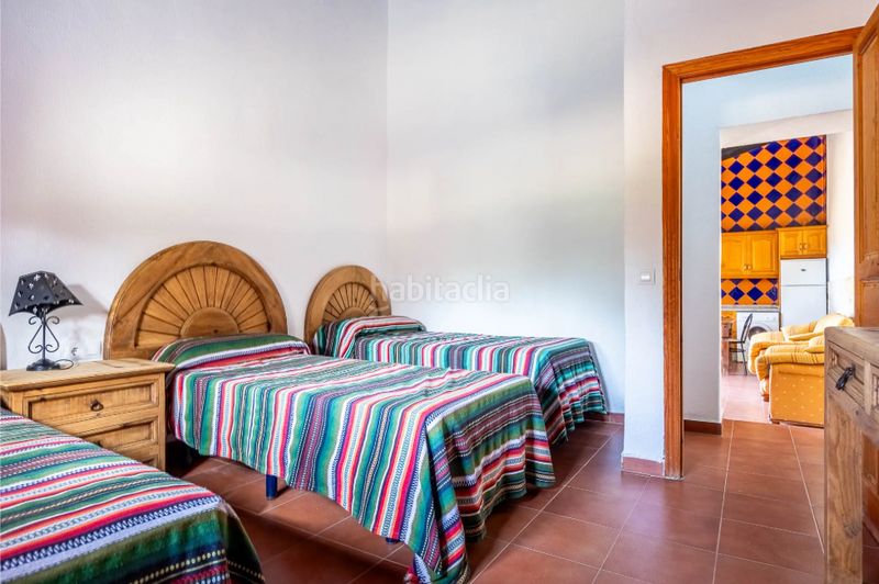 Foto b0993cee-f863-48c3-a3f4-a54c9a02f6c9. Masía en Carmona