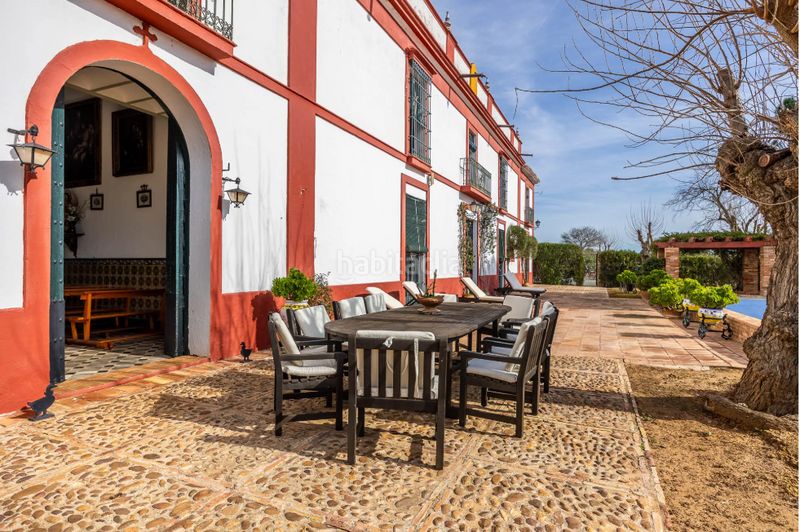 Foto f733d874-51fb-4587-b9b0-98c060b371e2. Masía en Carmona