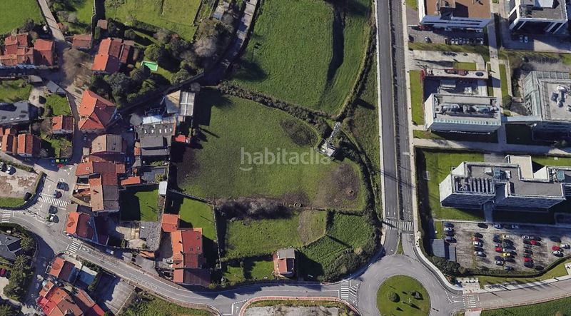 Foto c32ca5b9-08b1-4076-a161-583b82975968. Finca rústica en Alisal - San Román Santander
