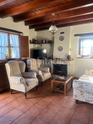 Foto cae2a62a-8600-4b4d-9b72-c28d32151830. House with parking in Cangas de Onís
