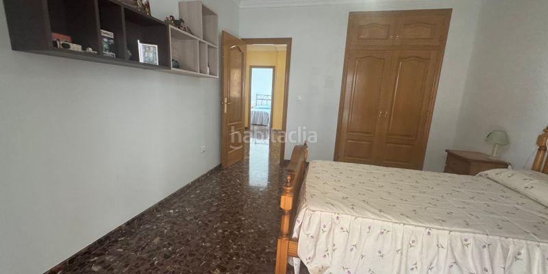 Foto 40f4c302-2208-4adf-bbd4-a0190a36a429. House with parking in Motril ciudad Motril