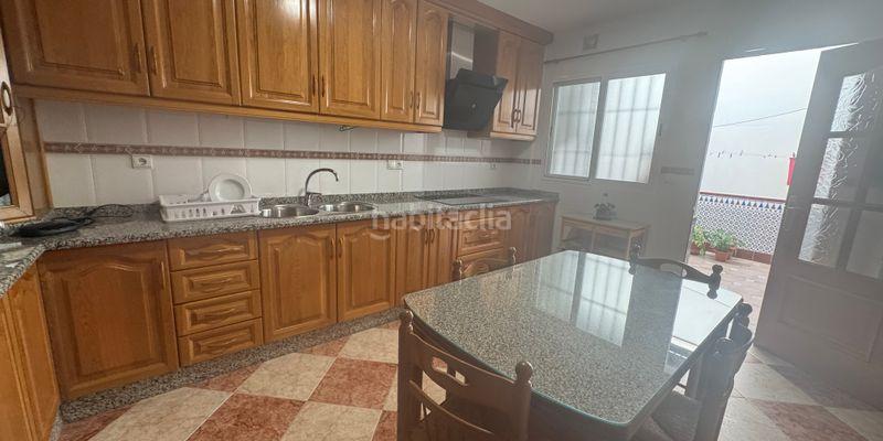 Foto d305f2c1-3d05-4af9-b2a1-f84bfa1b3598. House with parking in Motril ciudad Motril