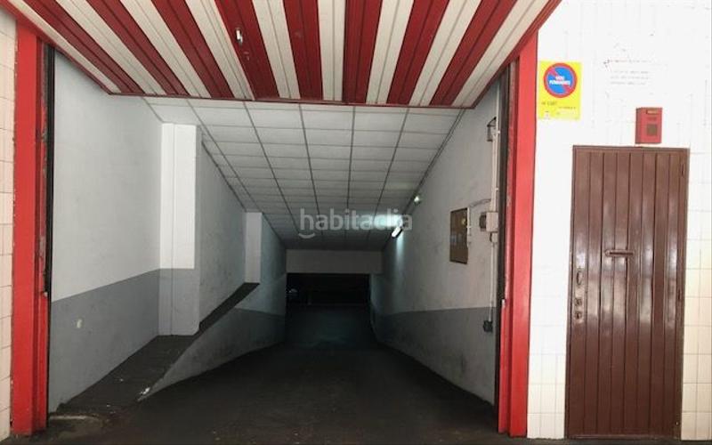 Foto 2fbe5c3b-1236-4a02-8443-c03f2d7684f6. Autoparkplatz in Laviada Gijón